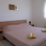 Apartmani Simetin Apartman *